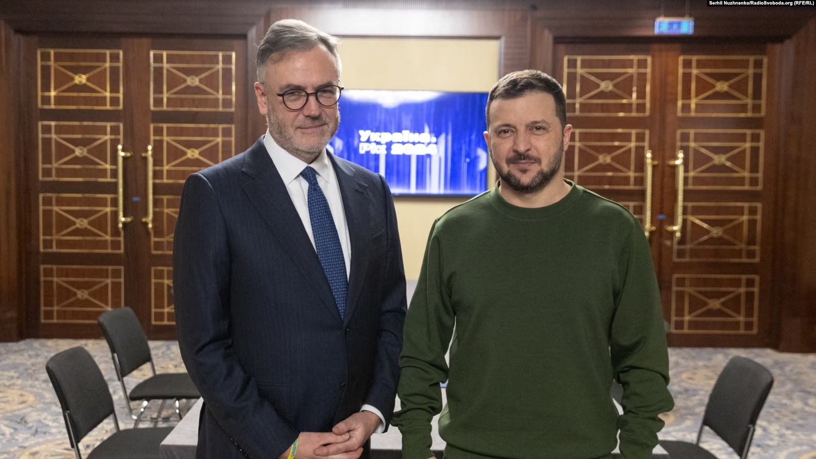 RFE/RL President Capus meets Ukrainian President Zelenskiy, discusses imprisoned journalist in Crimea